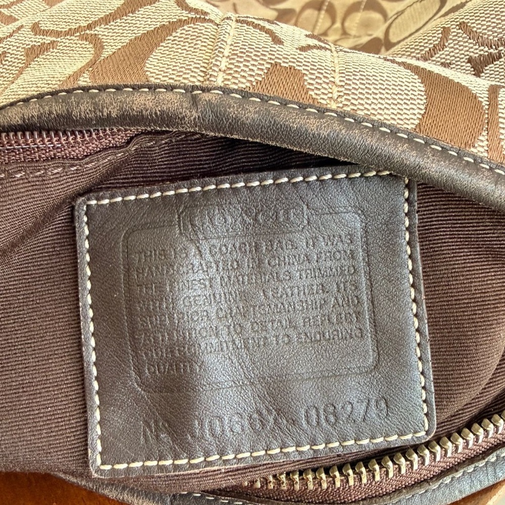 Vintage Coach Soho Y2K Brown Hobo Bag In Signature Canvas And Brown Leather Trim - Picture 8 of 8